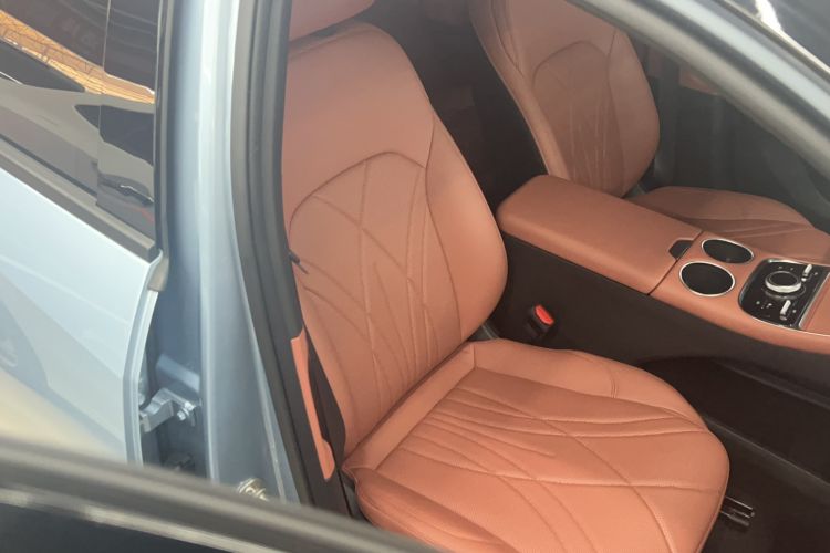 Used Geely Galaxy L6 2025 EM-i 140km Long-Range Version Right Front Seat