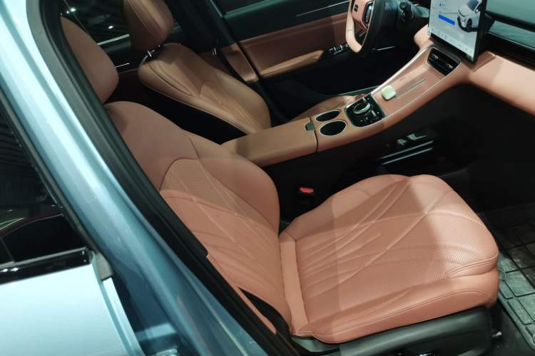 Used Geely Galaxy L6 2025 EM-i 140km Starship Edition Right Front Seat
