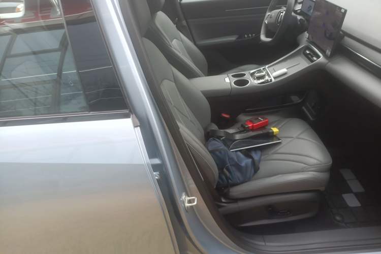 Used Geely Galaxy L6 2025 EM-i 140km Starship Edition Right Front Seat