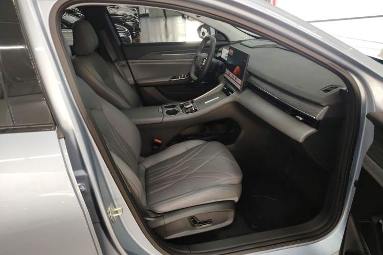 Used Geely Galaxy L6 2025 EM-i 140km Starship Edition Right Front Seat
