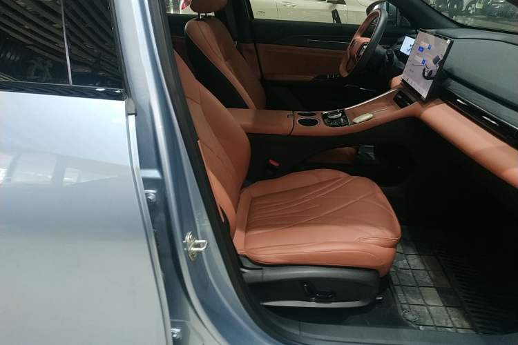 Used Geely Galaxy L6 2025 EM-i 140km Starship Edition Right Front Seat