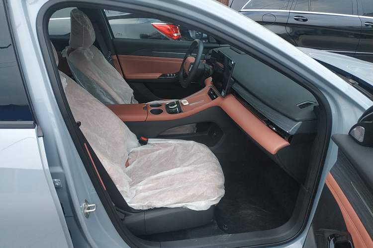 Used Geely Galaxy L6 2025 EM-i 60km Launch Edition Right Front Seat