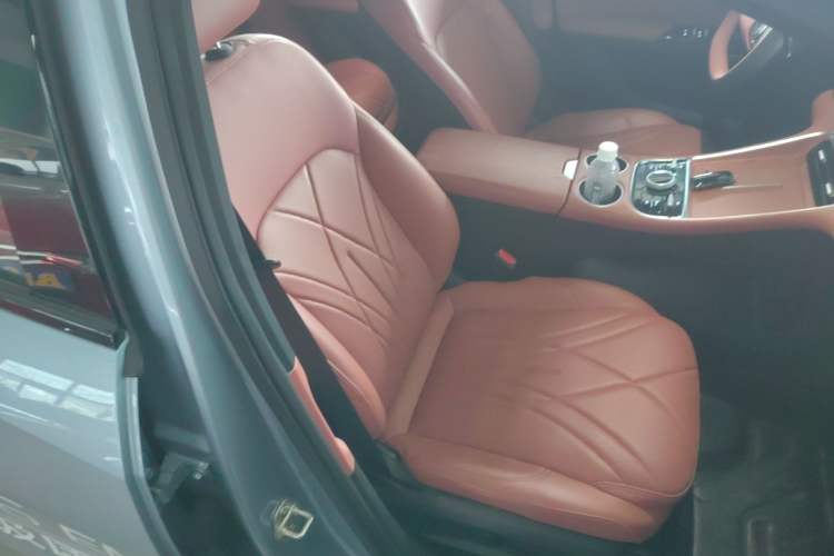 Used Geely Galaxy L6 2025 EM-i 140km Starship Edition Right Front Seat