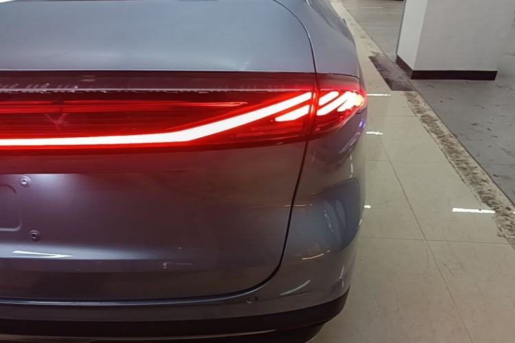 Used Geely Galaxy L6 2025 EM-i 140km Starship Edition Right Rear Taillight