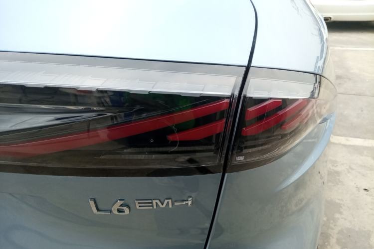 Used Geely Galaxy L6 2025 EM-i 140km Starship Edition Right Rear Taillight