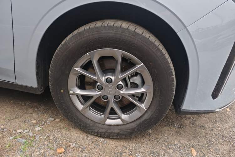 Used Geely Galaxy L6 2025 EM-i 60km Launch Edition Right Rear Wheel Hub