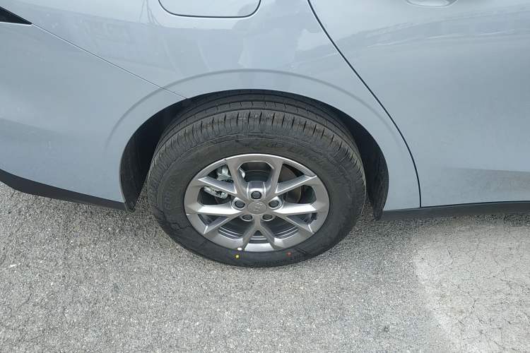 Used Geely Galaxy L6 2025 EM-i 60km Launch Edition Right Rear Wheel Hub