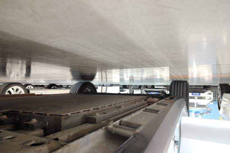 Used Geely Galaxy L6 2025 EM-i 140km Starship Edition Right Side Sill