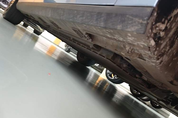 Used Geely Galaxy L6 2025 EM-i 140km Starship Edition Right Side Sill