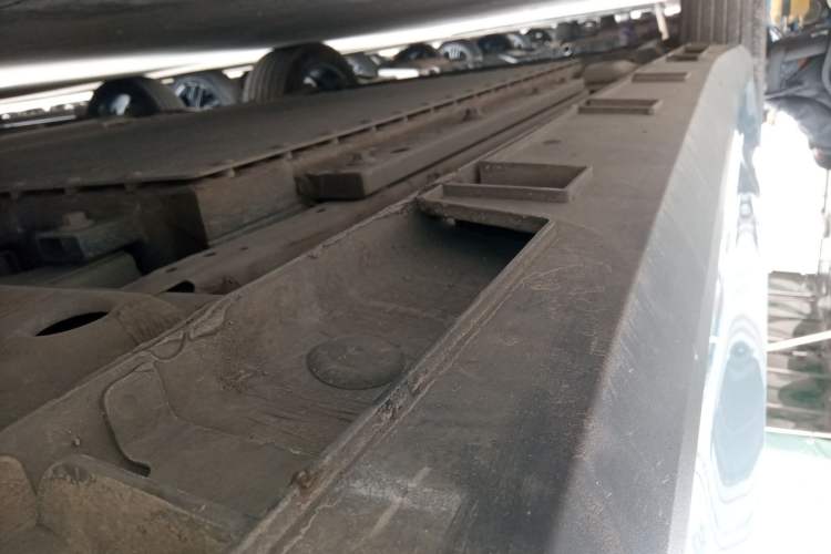 Used Geely Galaxy L6 2025 EM-i 140km Starship Edition Right Side Sill
