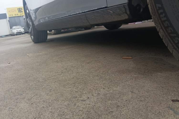 Used Geely Galaxy L6 2025 EM-i 140km Explorer+ Edition Right Side Sill