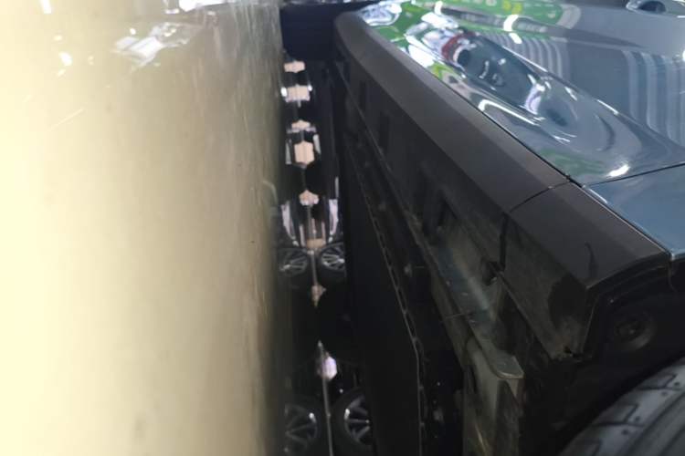 Used Geely Galaxy L6 2025 EM-i 140km Starship Edition Right Side Sill