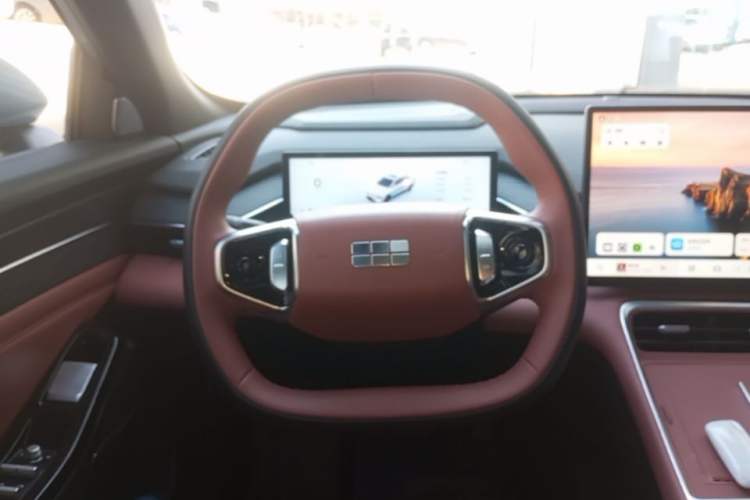 Used Geely Galaxy L6 2025 EM-i 140km Starship Edition Steering Wheel