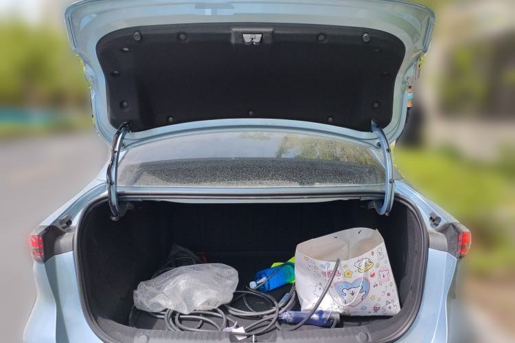 Used Geely Galaxy L6 2025 EM-i 60km Launch Edition Trunk