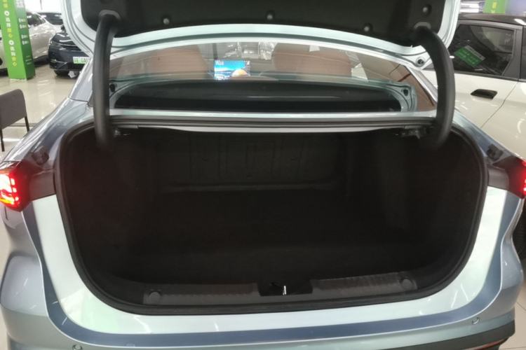 Used Geely Galaxy L6 2025 EM-i 140km Starship Edition Trunk