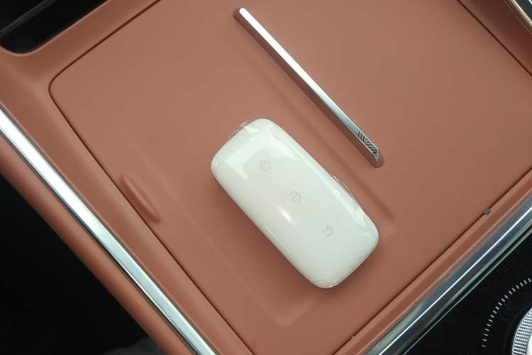 Used Geely Galaxy L6 2025 EM-i 60km Launch Edition Vehicle Key