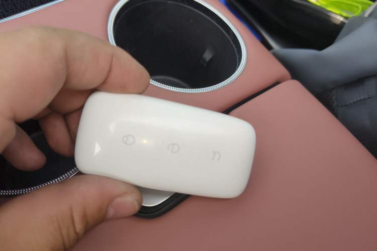 Used Geely Galaxy L6 2025 EM-i 140km Starship Edition Vehicle Key