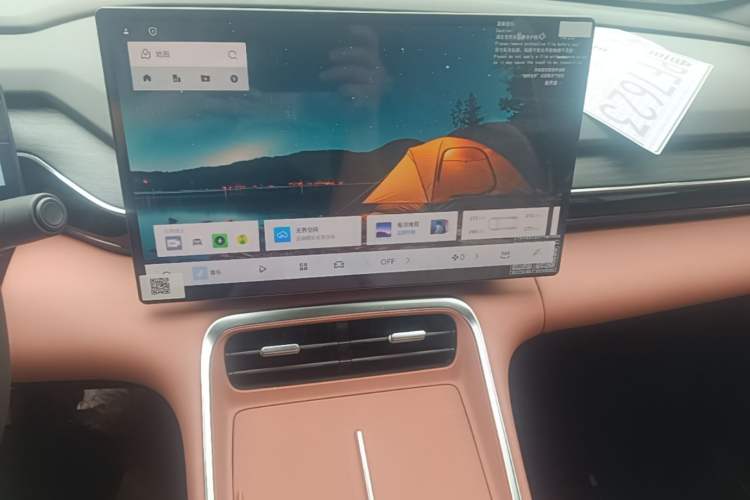 Used Geely Galaxy L6 2025 EM-i 140km Explorer+ Edition Audio And AC Panel