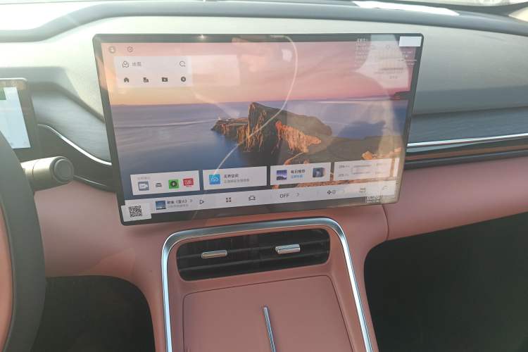Used Geely Galaxy L6 2025 EM-i 140km Explorer+ Edition Audio And AC Panel