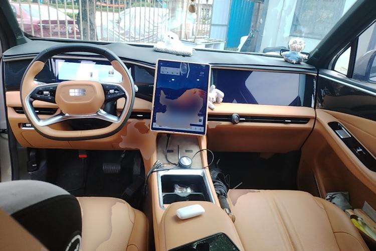 Used Geely Galaxy L6 2025 EM-i 140km Starship Edition Center Console