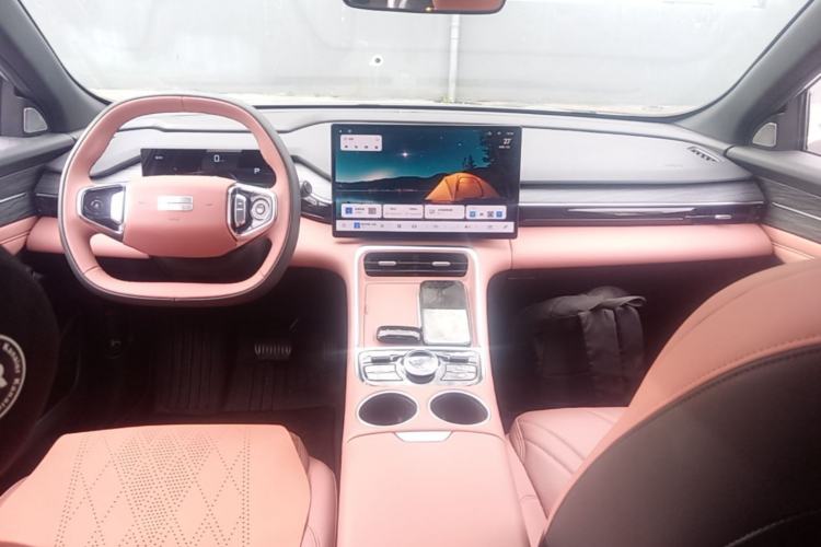 Used Geely Galaxy L6 2025 EM-i 60km Exploration Edition Center Console