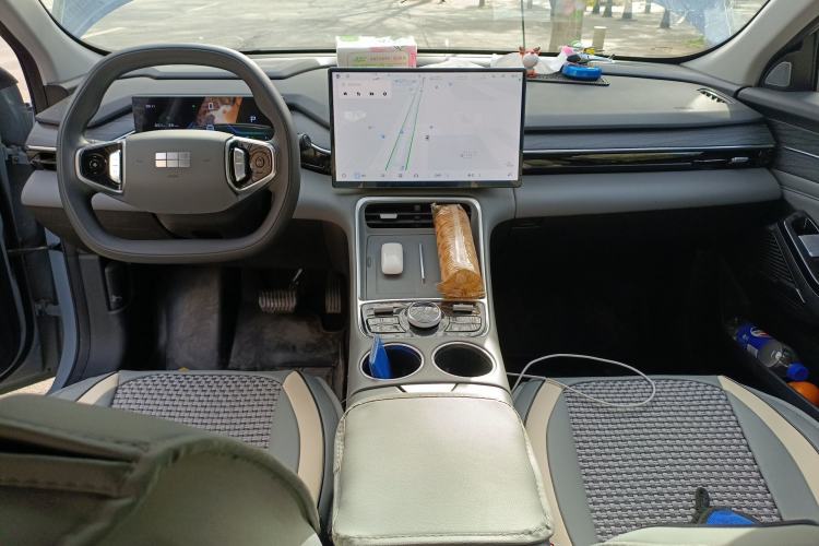 Used Geely Galaxy L6 2025 EM-i 60km Launch Edition Center Console