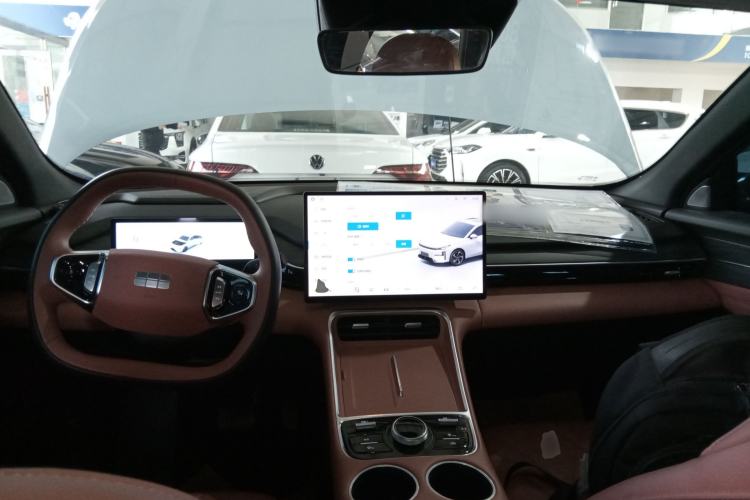 Used Geely Galaxy L6 2025 EM-i 140km Explorer+ Edition Center Console