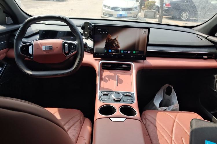Used Geely Galaxy L6 2025 EM-i 60km Launch Edition Center Console