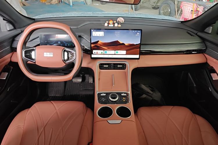 Used Geely Galaxy L6 2025 EM-i 60km Launch Edition Center Console