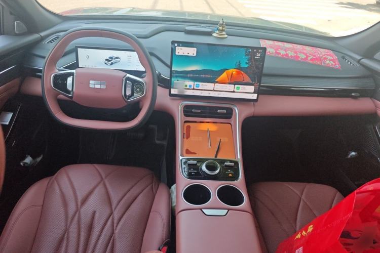 Used Geely Galaxy L6 2025 EM-i 140km Explorer+ Edition Center Console