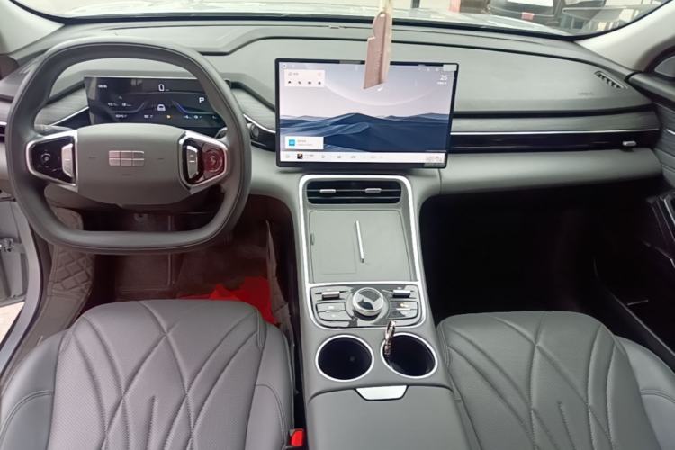 Used Geely Galaxy L6 2025 EM-i 60km Launch Edition Center Console
