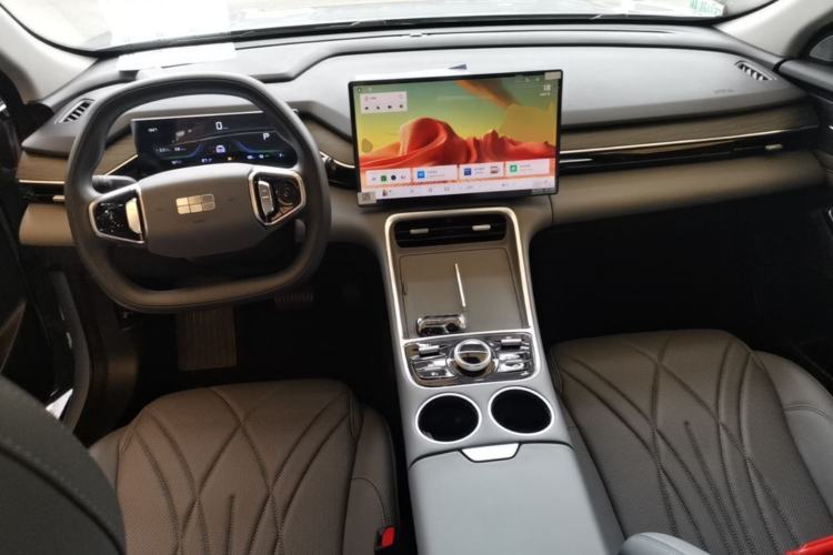 Used Geely Galaxy L6 2025 EM-i 60km Launch Edition Center Console