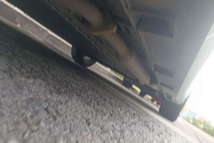 Used Geely Galaxy L6 2025 EM-i 140km Long-Range Version Chassis Front Left