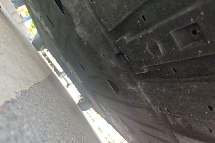 Used Geely Galaxy L6 2025 EM-i 140km Explorer+ Edition Chassis Front