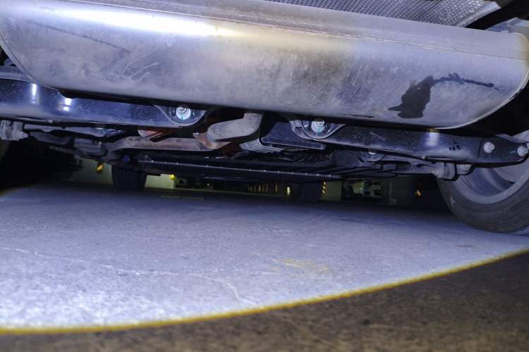 Used Geely Galaxy L6 2025 EM-i 140km Long-Range Version Chassis Rear