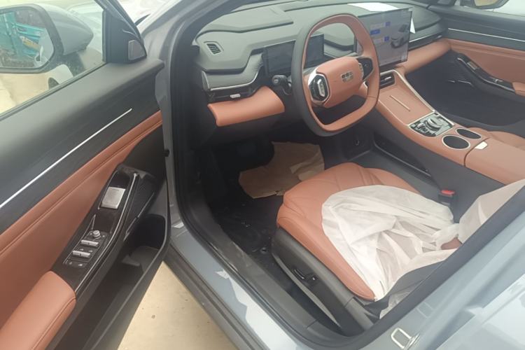 Used Geely Galaxy L6 2025 EM-i 140km Explorer+ Edition Driver Seat