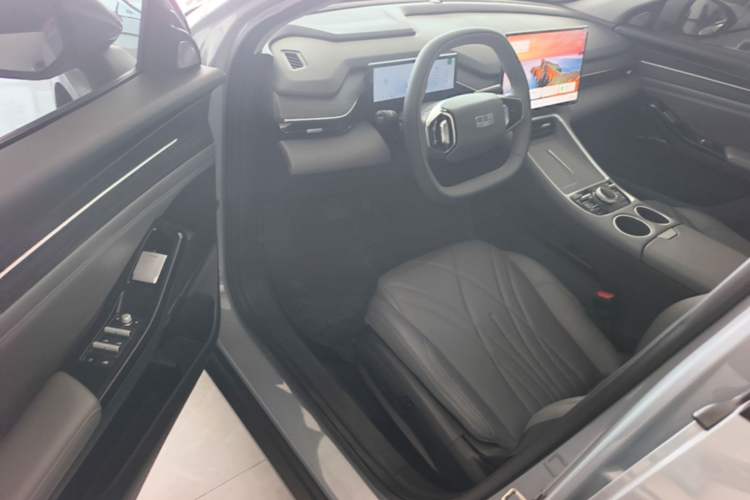Used Geely Galaxy L6 2025 EM-i 140km Explorer+ Edition Driver Seat