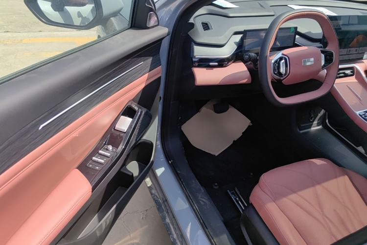 Used Geely Galaxy L6 2025 EM-i 60km Launch Edition Driver Seat