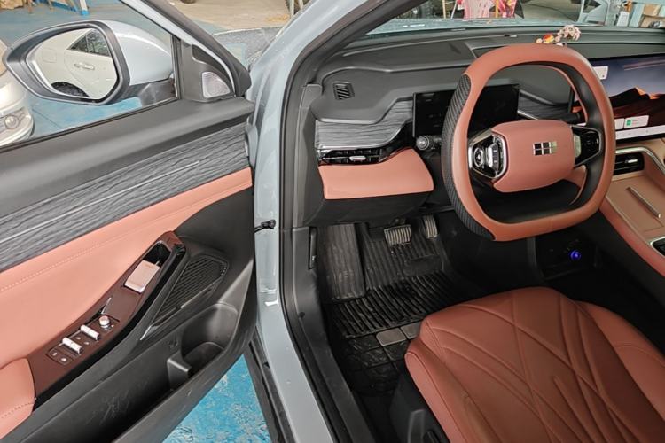 Used Geely Galaxy L6 2025 EM-i 60km Launch Edition Driver Seat