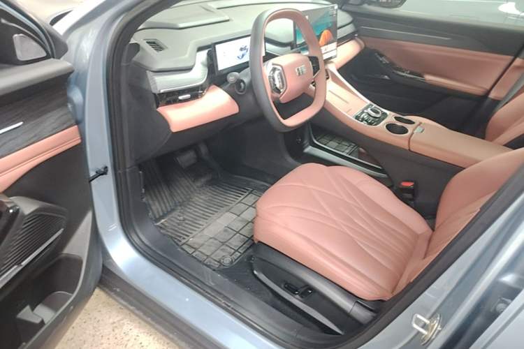 Used Geely Galaxy L6 2025 EM-i 140km Starship Edition Driver Seat