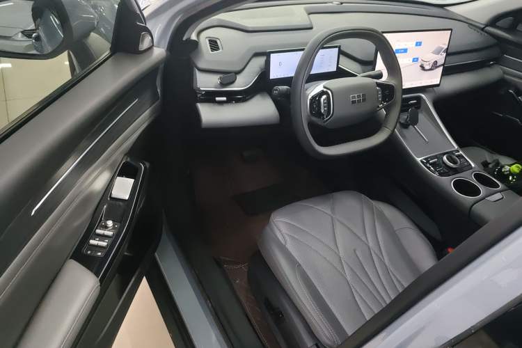 Used Geely Galaxy L6 2025 EM-i 140km Explorer+ Edition Driver Seat