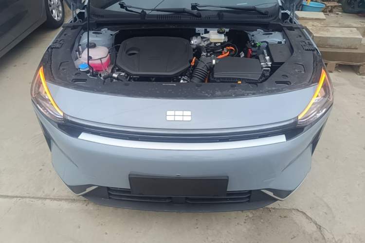 Used Geely Galaxy L6 2025 EM-i 140km Explorer+ Edition Engine Bay