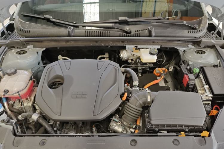 Used Geely Galaxy L6 2025 EM-i 140km Long-Range Version Engine Bay