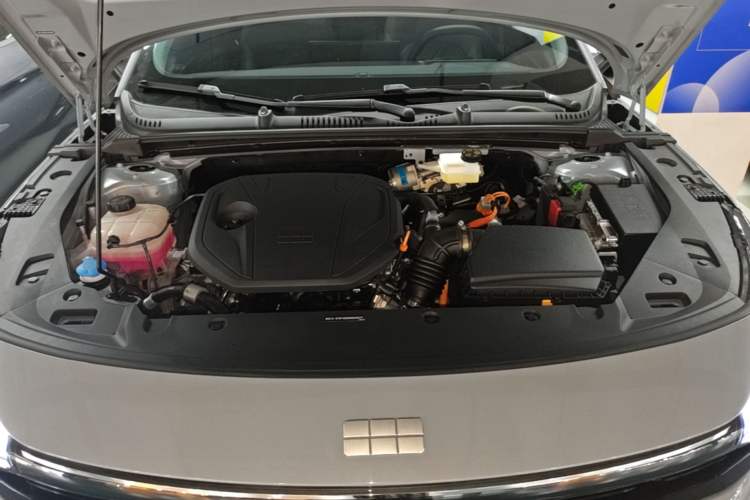 Used Geely Galaxy L6 2025 EM-i 60km Exploration Edition Engine Bay