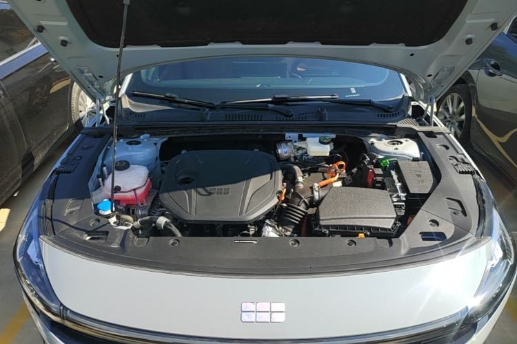 Used Geely Galaxy L6 2025 EM-i 140km Explorer+ Edition Engine Bay