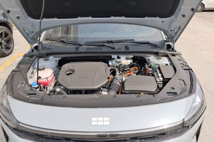 Used Geely Galaxy L6 2025 EM-i 60km Launch Edition Engine Bay