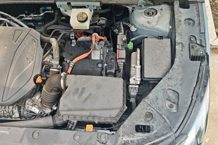 Used Geely Galaxy L6 2025 EM-i 140km Explorer+ Edition Engine Bay Left