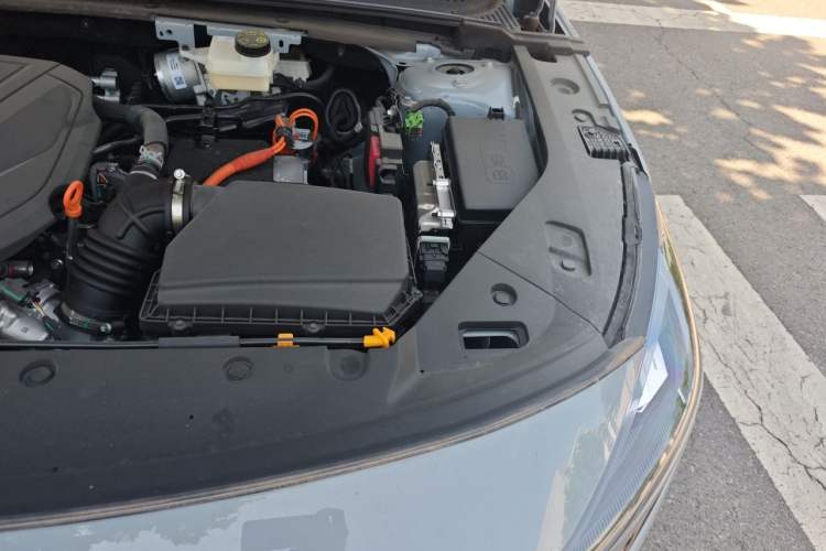 Used Geely Galaxy L6 2025 EM-i 140km Explorer+ Edition Engine Bay Left