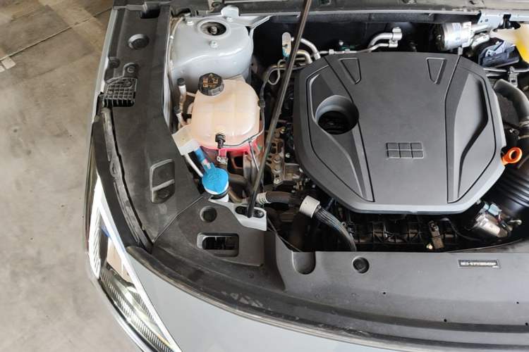 Used Geely Galaxy L6 2025 EM-i 140km Explorer+ Edition Engine Bay Right