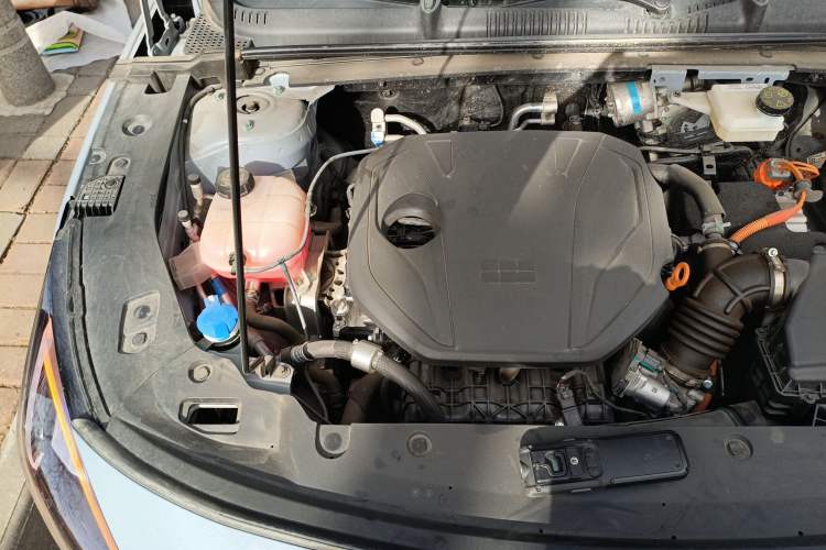 Used Geely Galaxy L6 2025 EM-i 60km Launch Edition Engine Bay Right